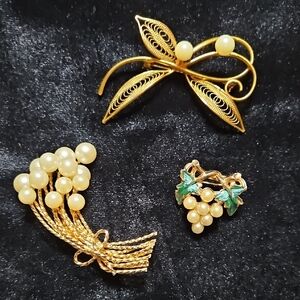 Trio Vintage Brooches Pins Goldtone Filigree Pearls